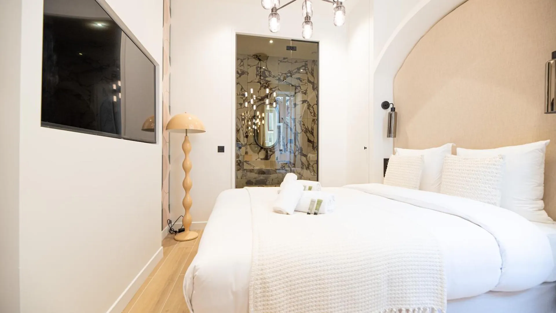 פריז Lovely & Romantic Suite Near Bastille דירה